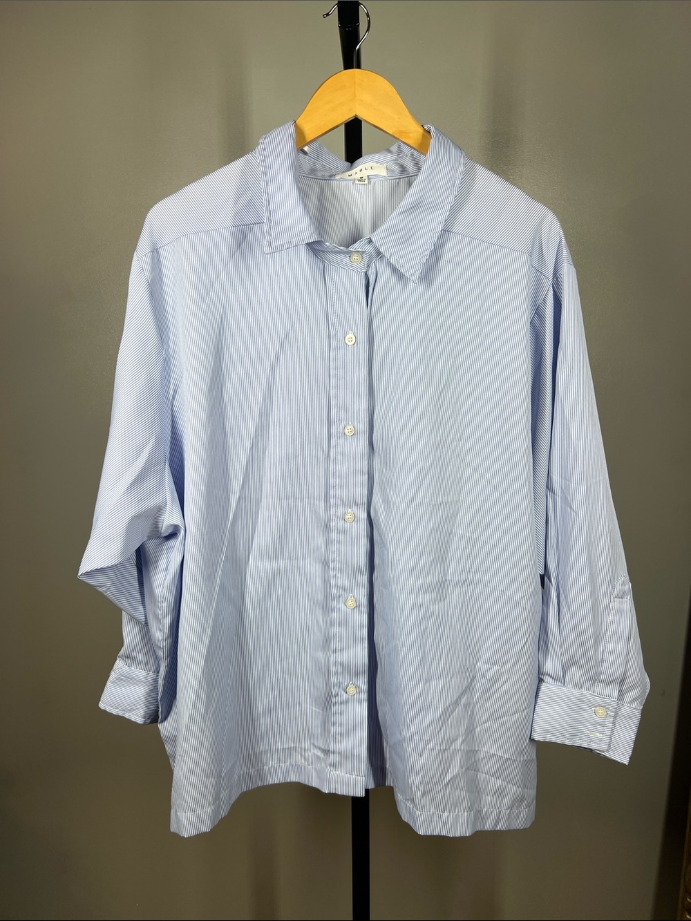Mable Relaxed Light Blue Button-Down Shirt with Classic Collar